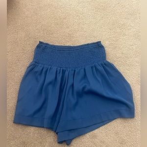 NWOT TCEC smocked shorts!